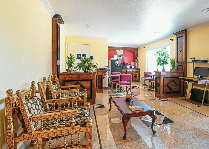 Scottish Inns & Suites - Woodlands Mall