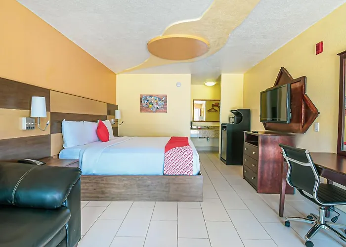 Scottish Inns & Suites - Woodlands Mall