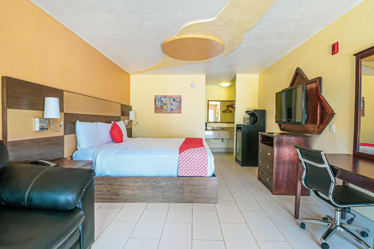Hotel Scottish & - Woodlands Mall